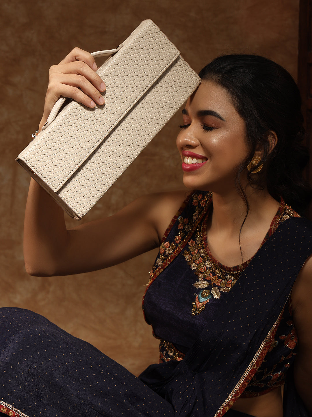 Box Clutch Sling (Beige Quilted)