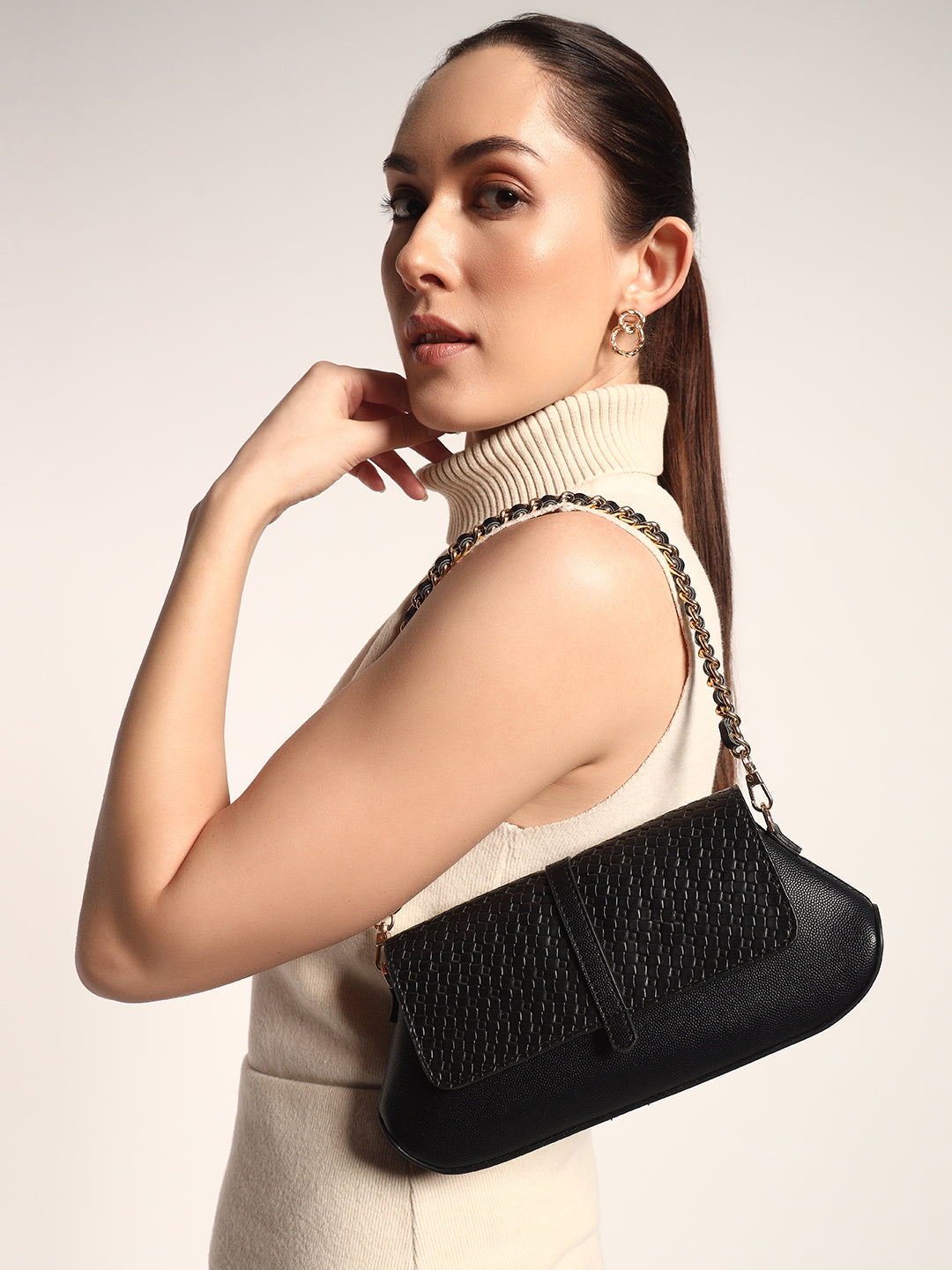 Bella Clutch Sling (Black Quilted)