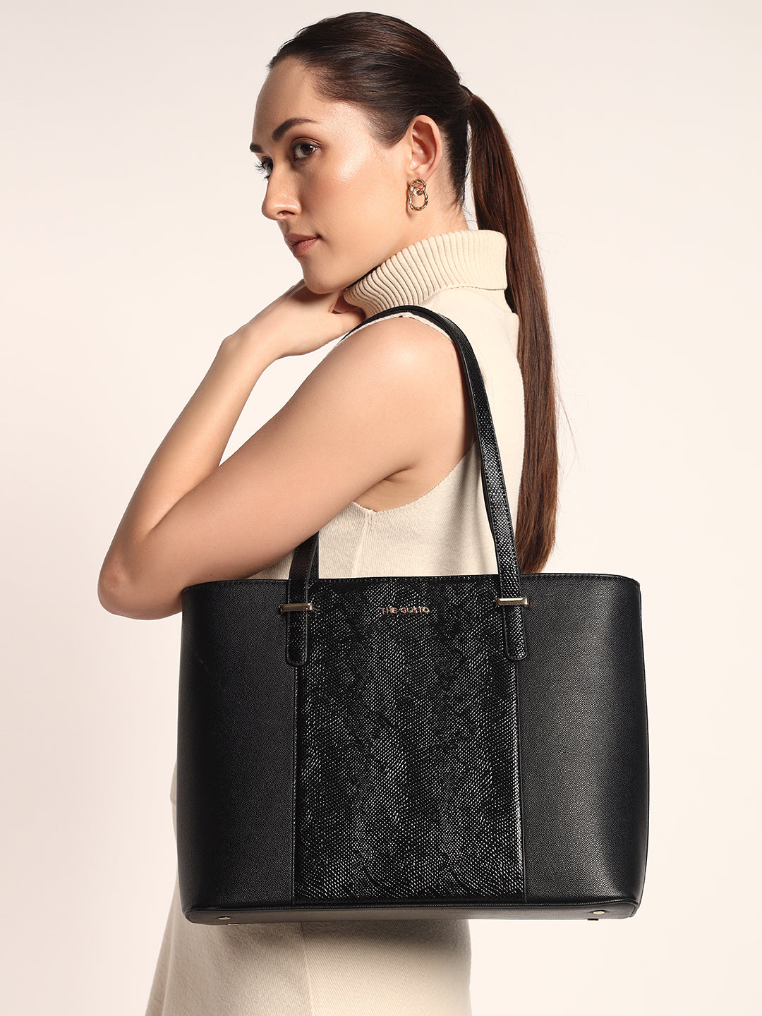 ICONIC TOTE - Black